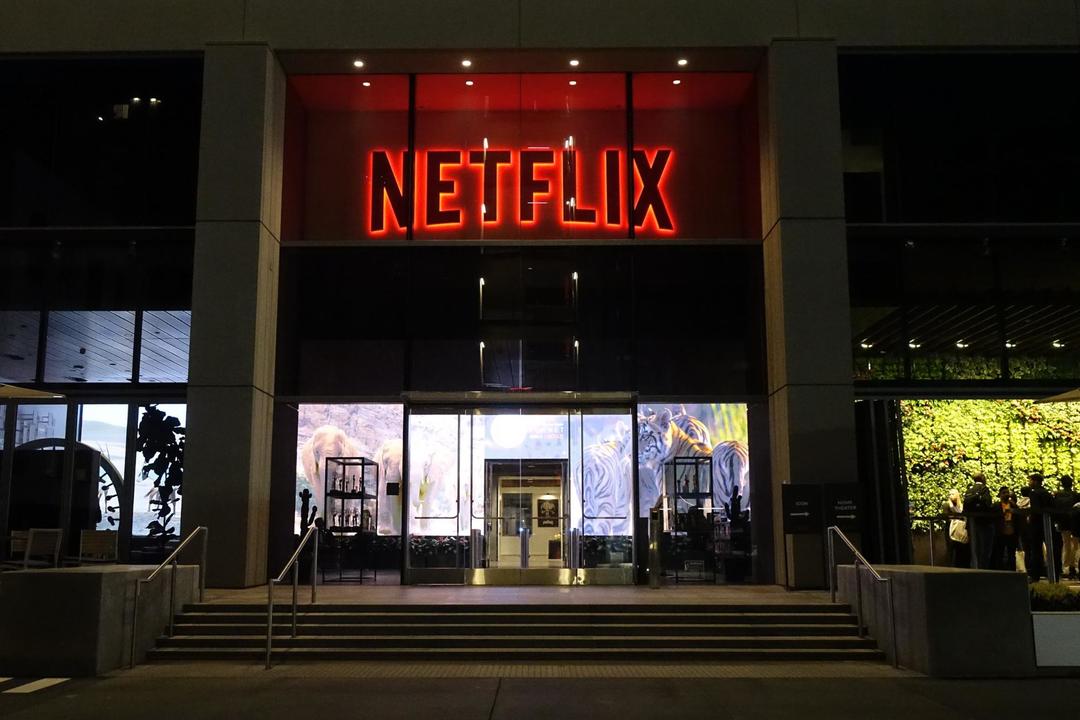 Sede da Netflix em Los Gatos, Califórnia. Foto de Nishida Munechika
